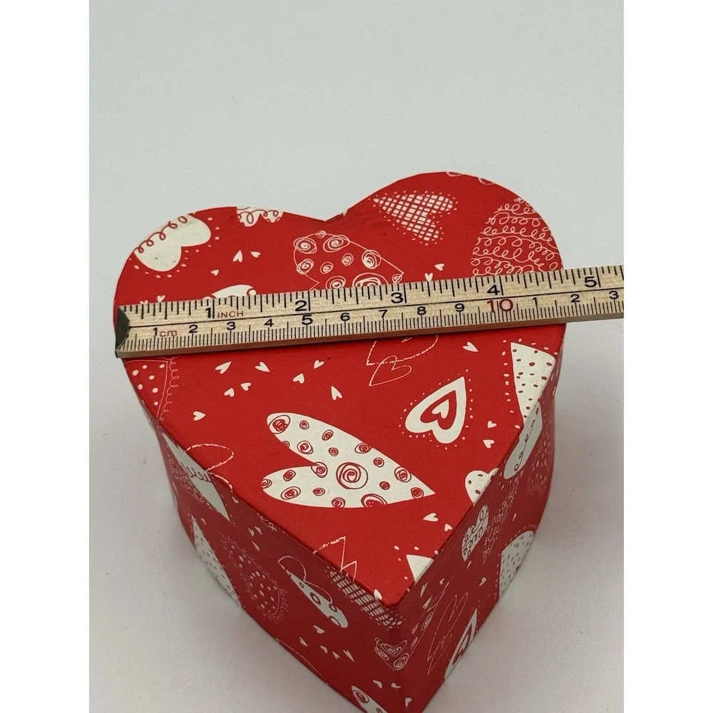 Vintage Hallmark‎ heart shaped cardboard box keepsakes/ gift box